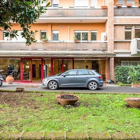 Pamphilj Apt Close To St.Peter'S Rome Bagian luar foto
