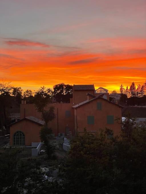 Pamphilj Apt Close To St.Peter'S Rome Bagian luar foto