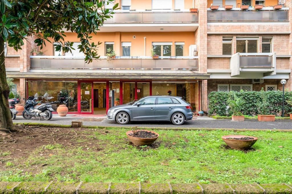 Pamphilj Apt Close To St.Peter'S Rome Bagian luar foto